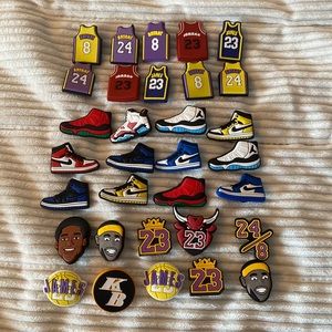 32 Kobe & Lebron Jibbitz